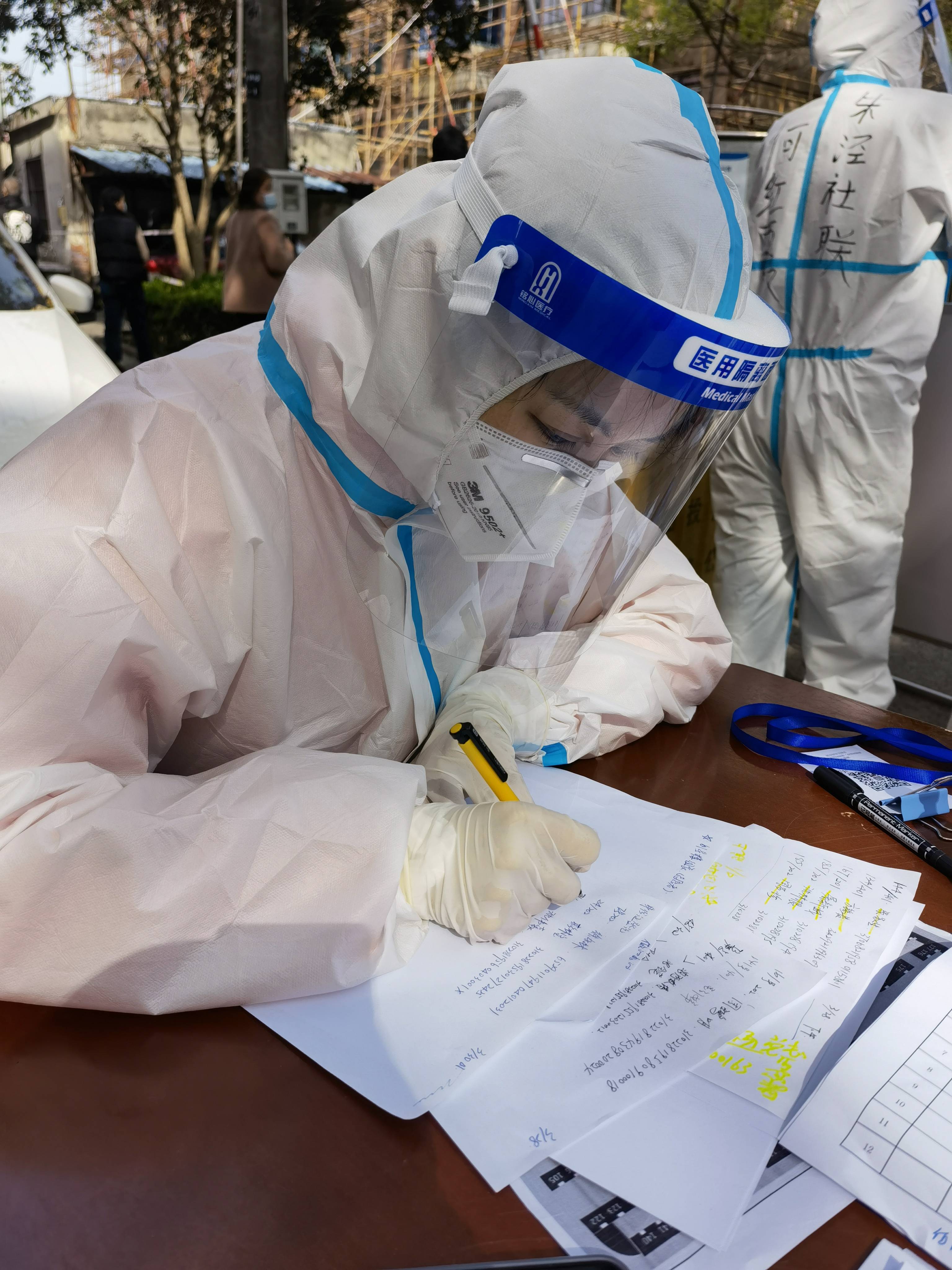 亚博yabo官网登录-关键时刻广州队备战荷甲，临场应变细节曝光，赛场秩序良好，训练强度明显提升的简单介绍-亚博yabo官网登录